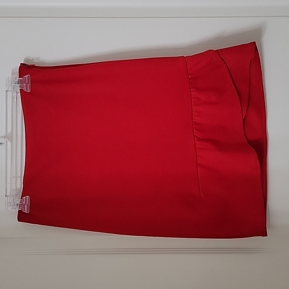 The Limited Size 0 Red Ruffled Bottom Pencil Skirt, Side Zipper Closure, EUC